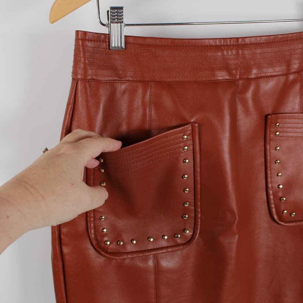 Haute Monde Faux Leather Skirt - Medium - Picture 4 of 8
